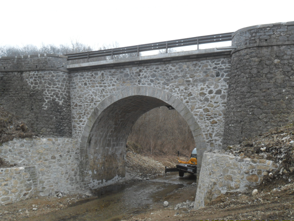 lavori ponte rio Quargnasca