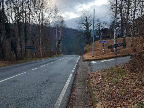 Manutenzione del verde lungo le strade, gli interventi proseguono senza sosta tutto l’anno