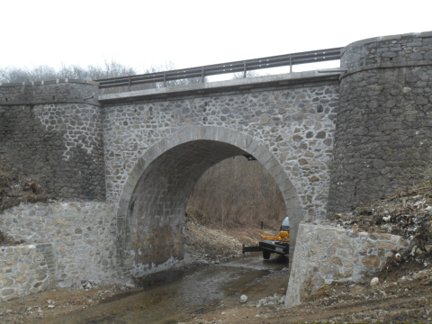 Immagine notizia I lavori sul ponte del Rio Quargnasca, tra Piatto e Valdengo